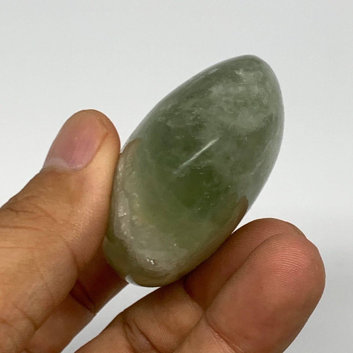 132.6g,2.5"x1.9"x1", Natural Fluorite Palm-Stone Polished Reiki @Madagascar, B17