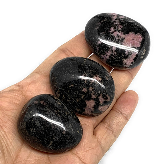 227.6g, 1.7" - 1.9",3pcs, Rhodonite Palm-Stone Polished Reiki Madagascar,B12137
