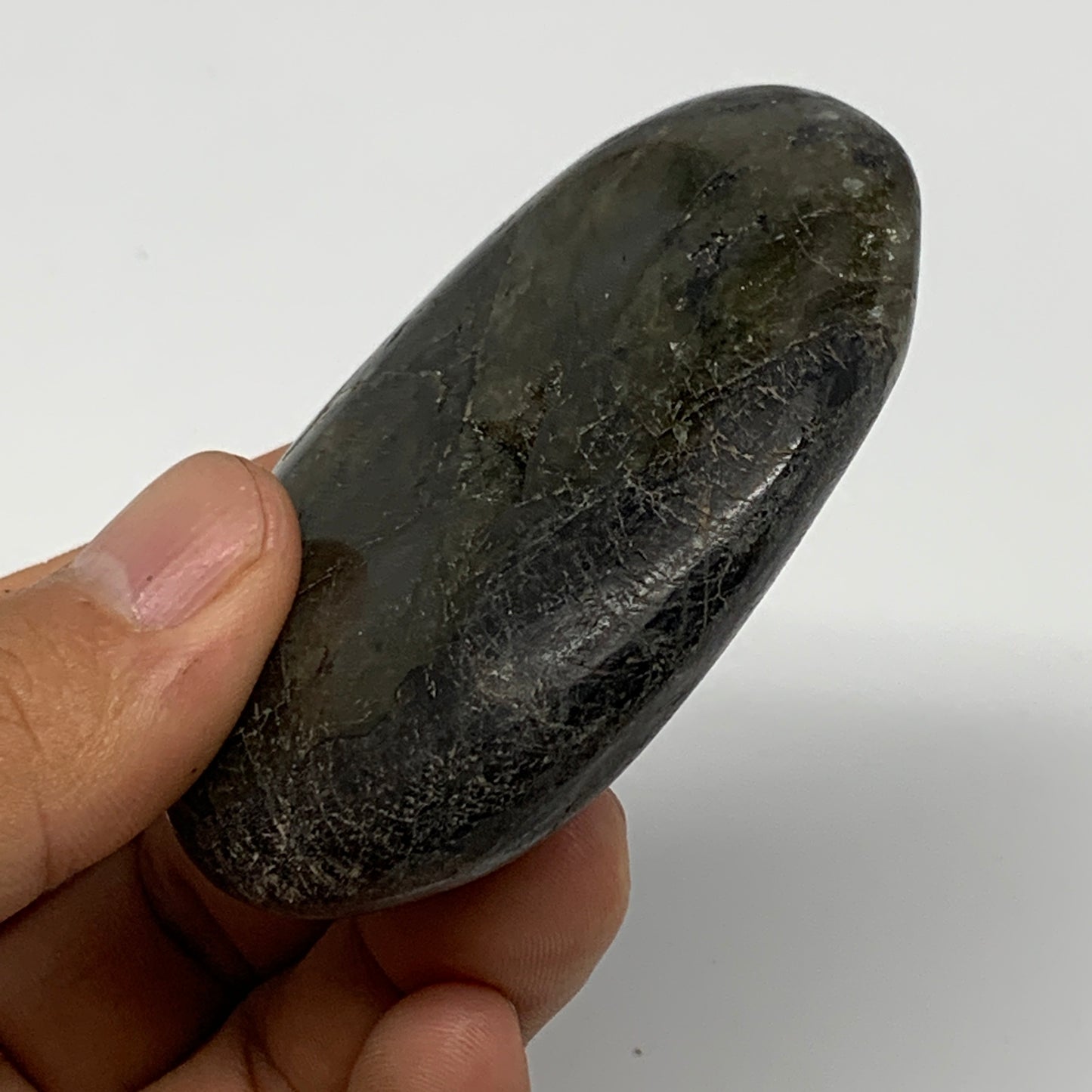 109.7g,2.8"x2"x0.7", Labradorite Palm-stone Polished Reiki @Madagascar,B17791