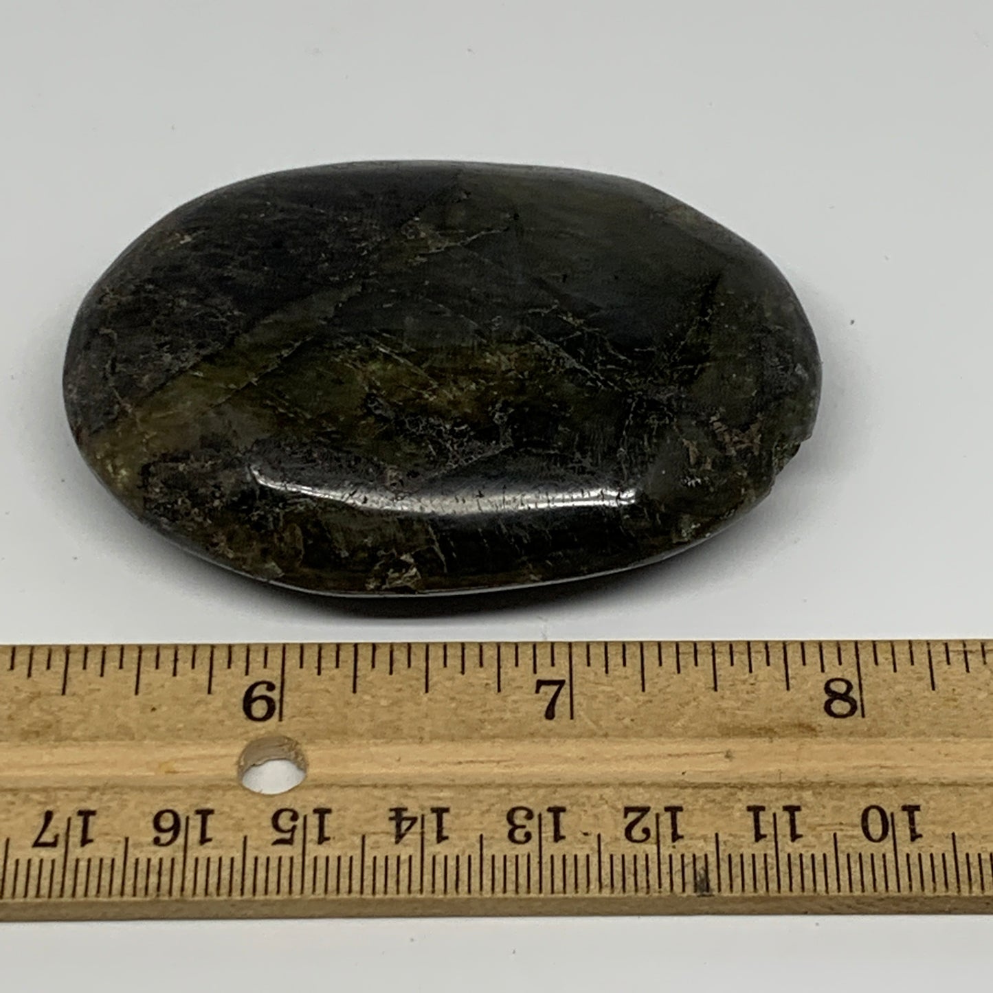 109.7g,2.8"x2"x0.7", Labradorite Palm-stone Polished Reiki @Madagascar,B17791