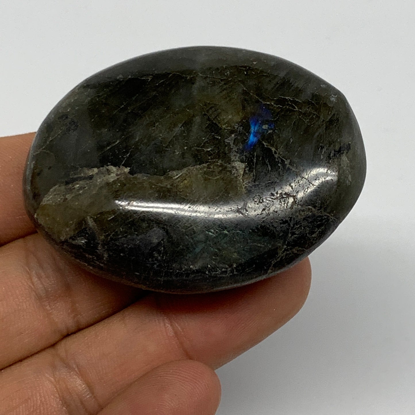 73.4g,2.1"x1.6"x0.8", Labradorite Palm-stone Polished Reiki @Madagascar,B17796