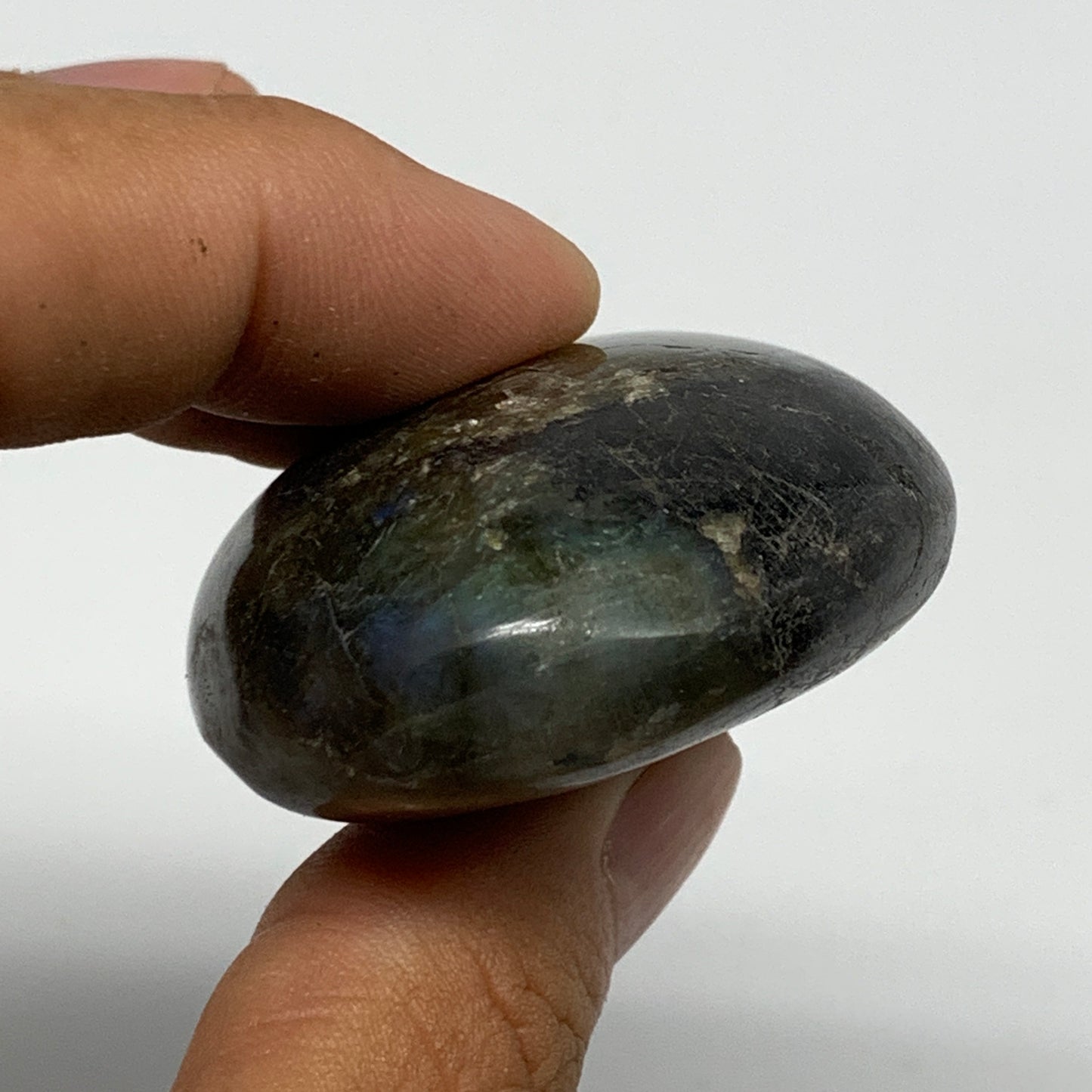 73.4g,2.1"x1.6"x0.8", Labradorite Palm-stone Polished Reiki @Madagascar,B17796