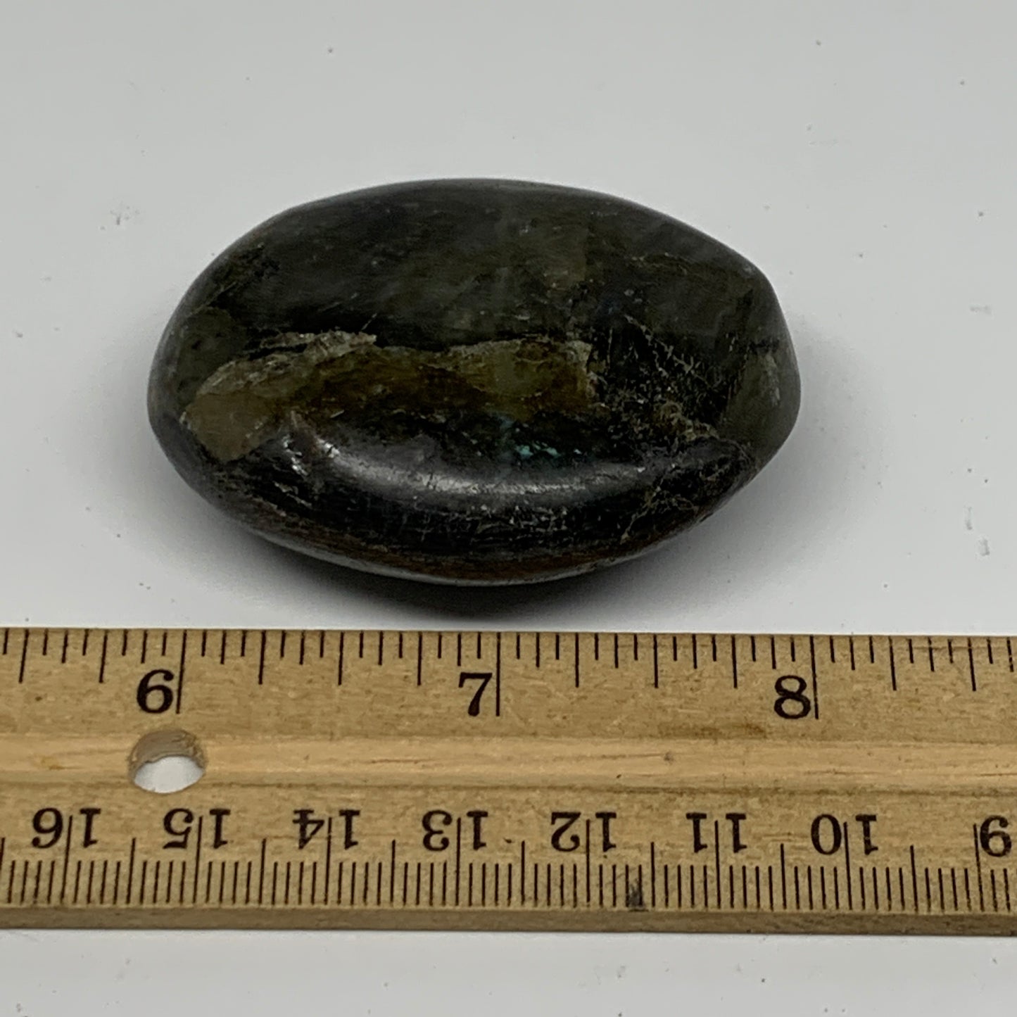 73.4g,2.1"x1.6"x0.8", Labradorite Palm-stone Polished Reiki @Madagascar,B17796