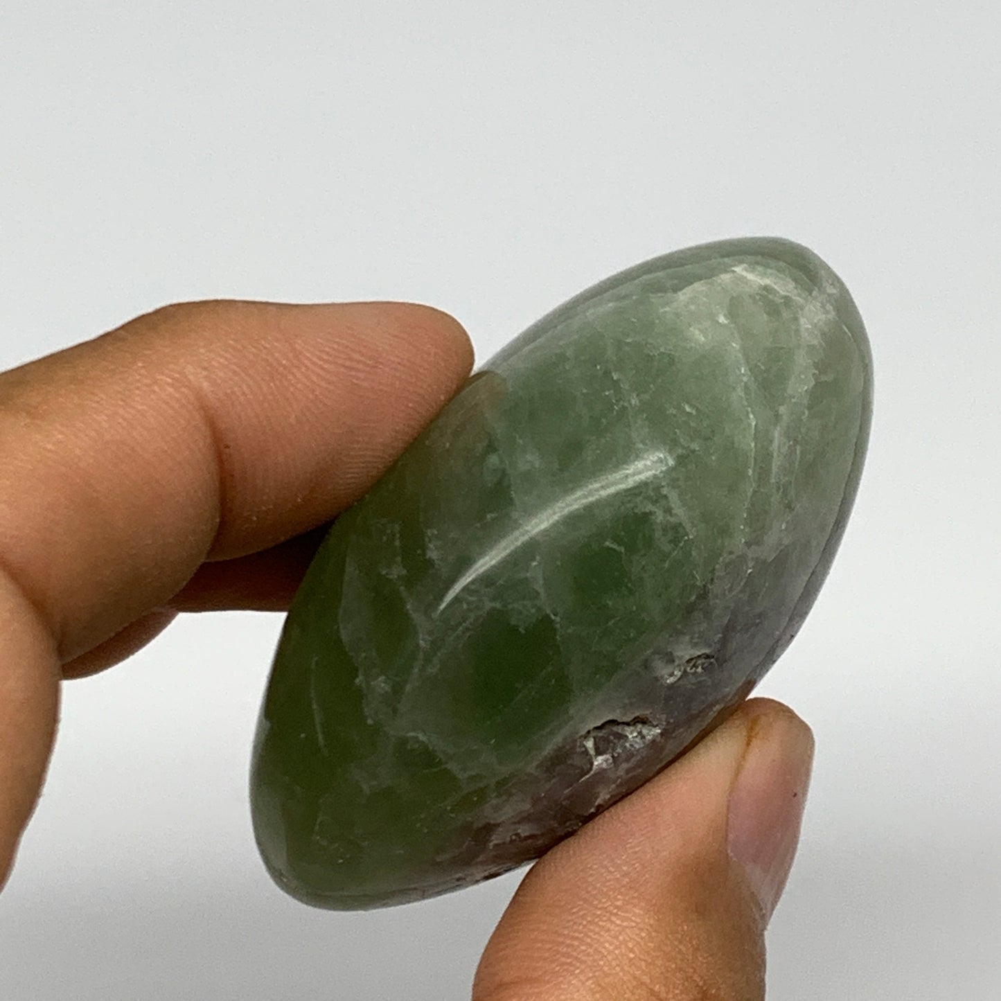 94.6g,2.1"x1.7"x1.1", Natural Fluorite Palm-Stone Polished Reiki @Madagascar, B1