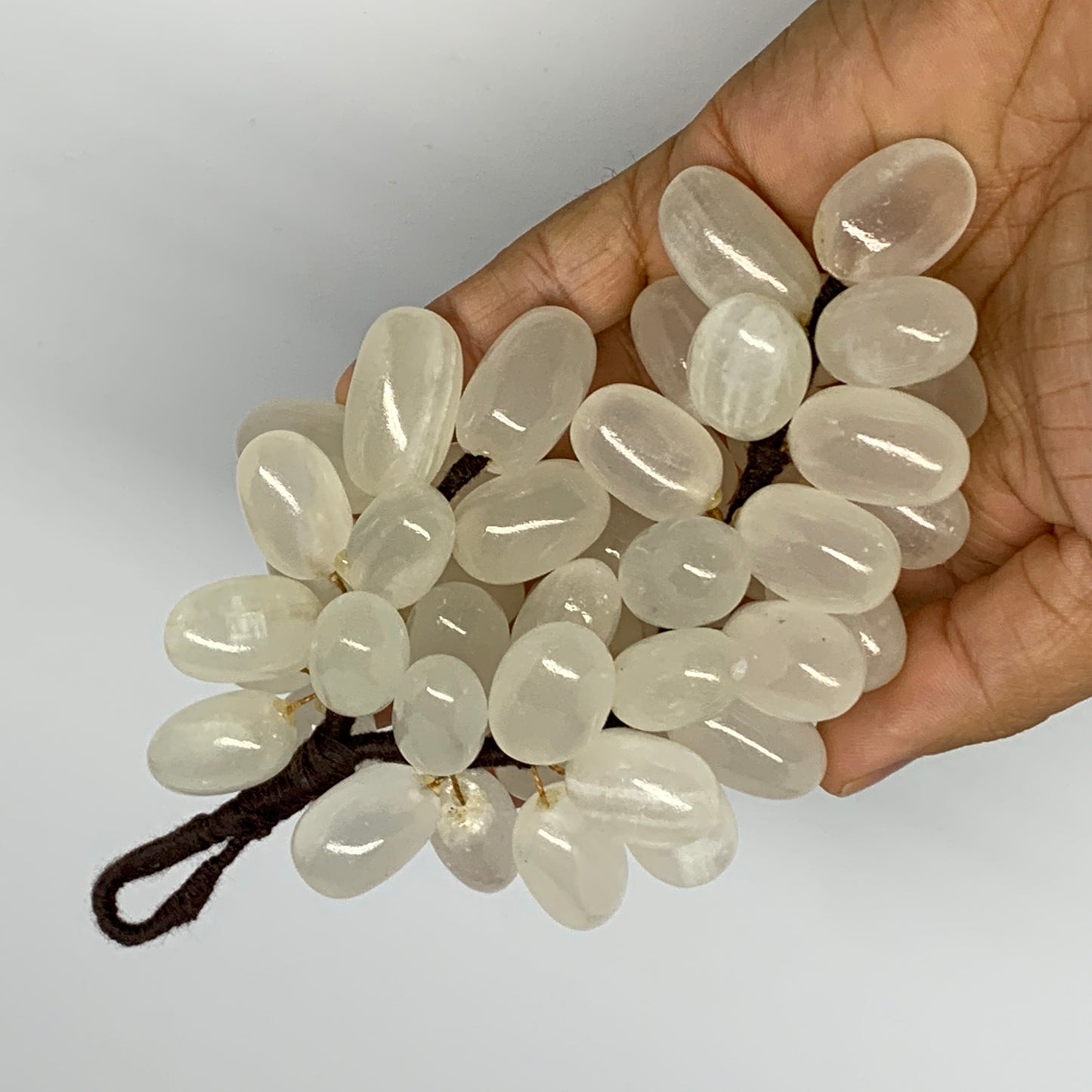 325.4g, 6"x3.2" White Onyx Grape Bunch Stone Marble Decor @Afghanistan,B26608