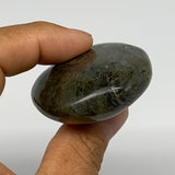 76.9g,2.2"x1.8"x0.9", Labradorite Palm-stone Tumbled Reiki @Madagascar,B17809