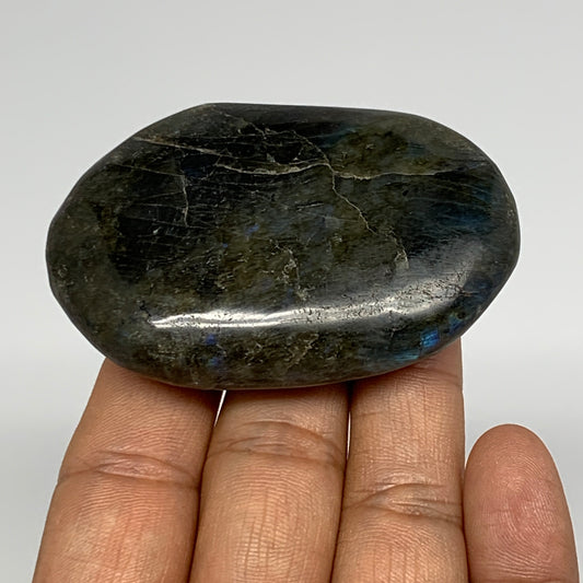 75.4g,2.6"x1.7"x0.6", Labradorite Palm-stone Tumbled Reiki @Madagascar,B17812
