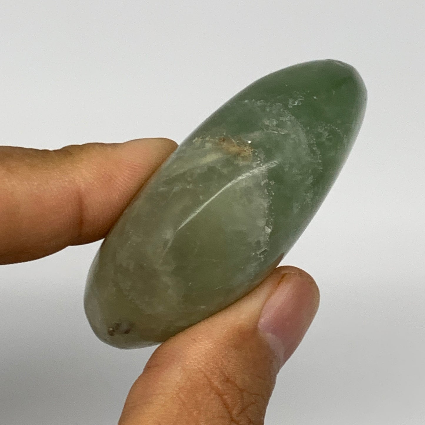96.1g,2.2"x1.8"x0.9", Natural Fluorite Palm-Stone Polished Reiki @Madagascar, B1