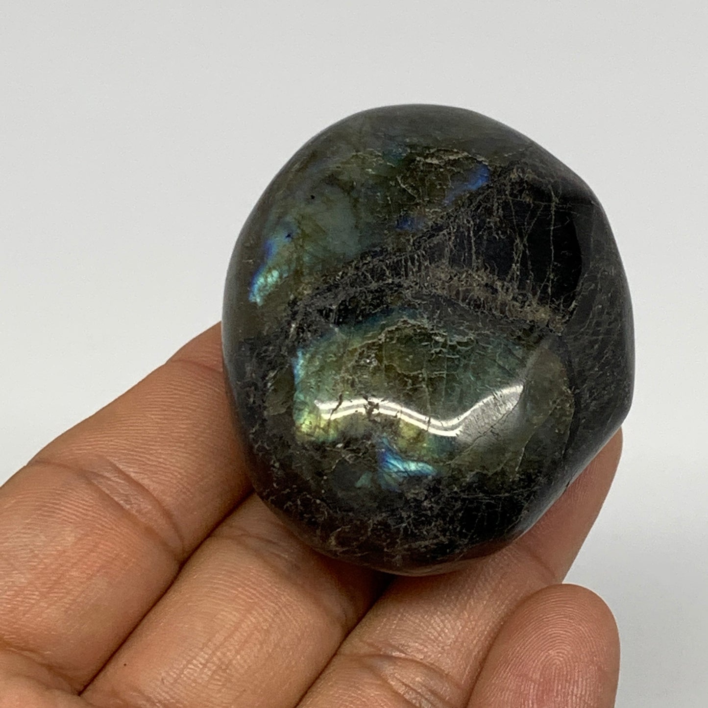 111.8g,2.1"x1.7"x1", Labradorite Palm-stone Tumbled Reiki @Madagascar,B17814
