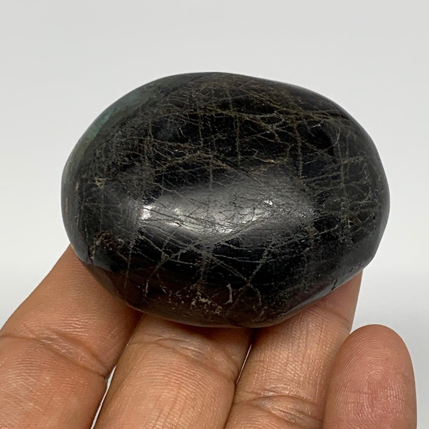 111.8g,2.1"x1.7"x1", Labradorite Palm-stone Tumbled Reiki @Madagascar,B17814
