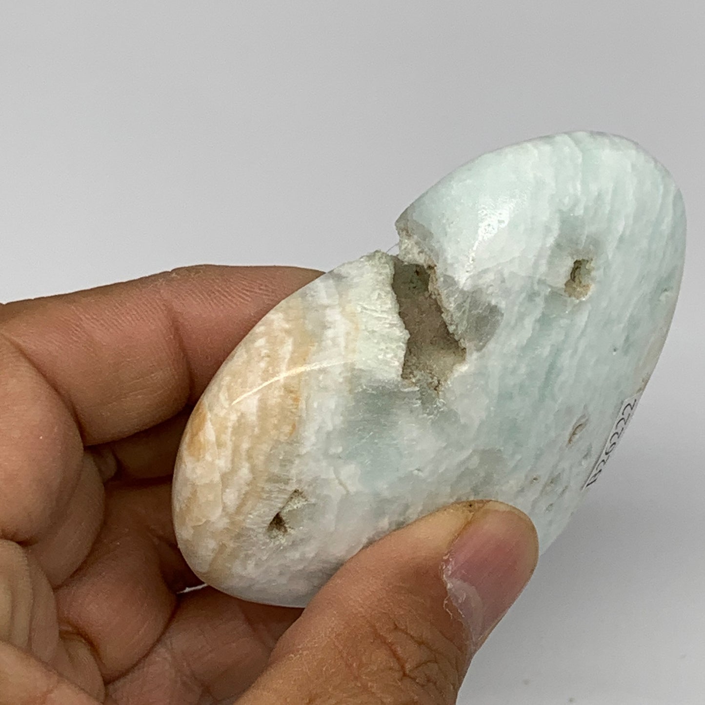 125.5g, 2.4"x2.9"x0.8" Caribbean Calcite Heart Gemstones @Afghanistan,B26222