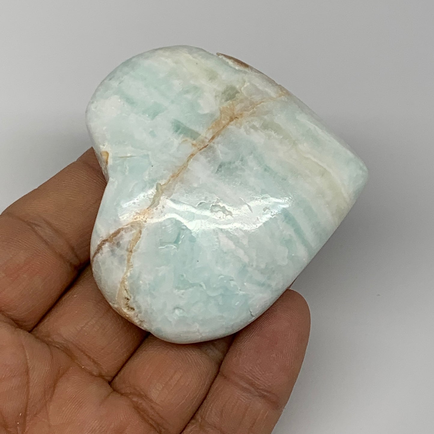 106.4g, 2.2"x2.4"x1" Caribbean Calcite Heart Gemstones @Afghanistan,B26228