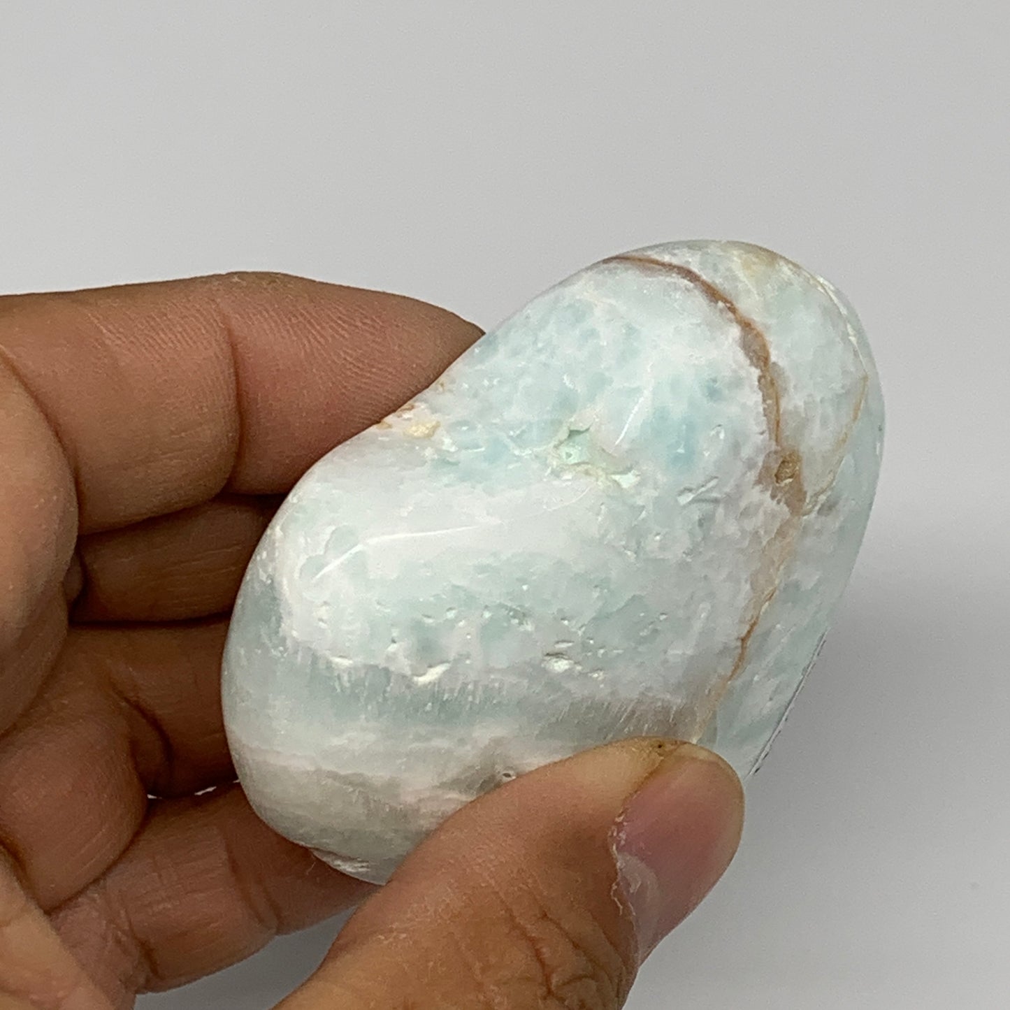 106.4g, 2.2"x2.4"x1" Caribbean Calcite Heart Gemstones @Afghanistan,B26228