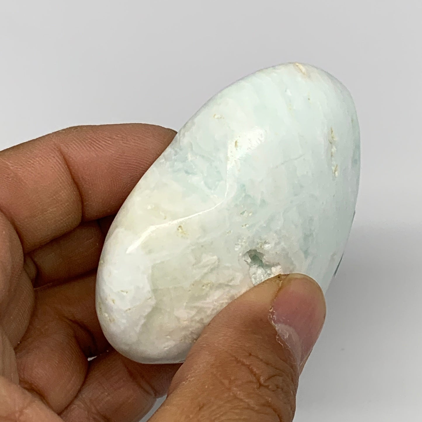 117.5g, 2.2"x2.6"x1" Caribbean Calcite Heart Gemstones @Afghanistan,B26231