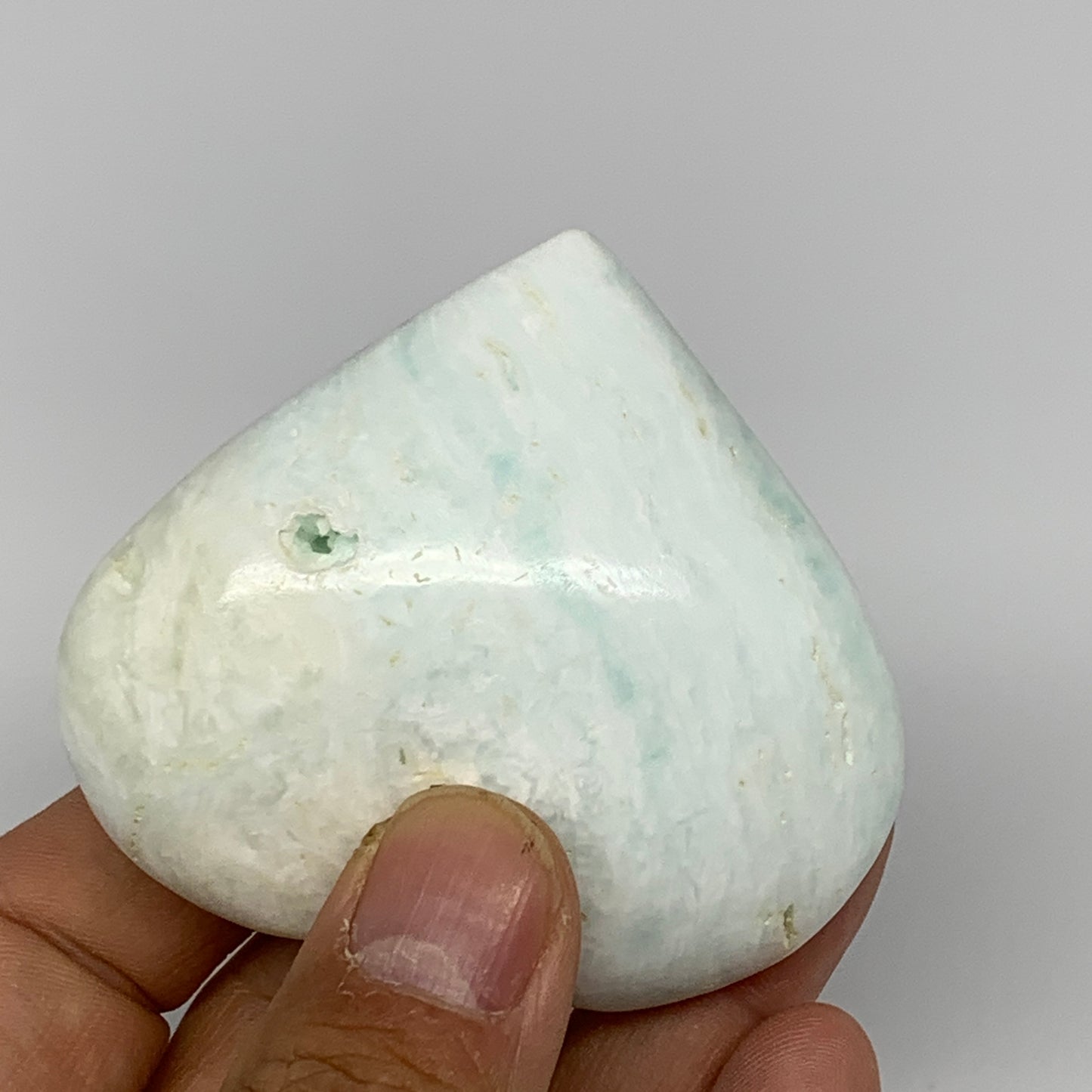 117.5g, 2.2"x2.6"x1" Caribbean Calcite Heart Gemstones @Afghanistan,B26231