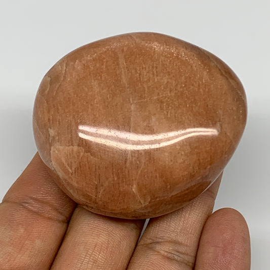 102.5g,2.3"x1.9"x1", Peach Moonstone Palm-Stone Polished Reiki Crystal, B15480