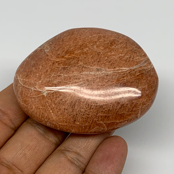 93.6g,2.5"x1.9"x0.9", Peach Moonstone Palm-Stone Polished Reiki Crystal, B15495