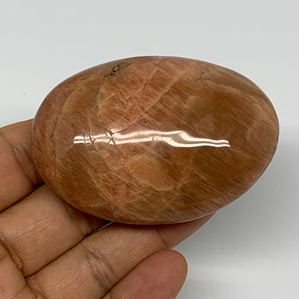 104.8g,2.7"x1.9"x1", Peach Moonstone Palm-Stone Polished Reiki Crystal, B15516