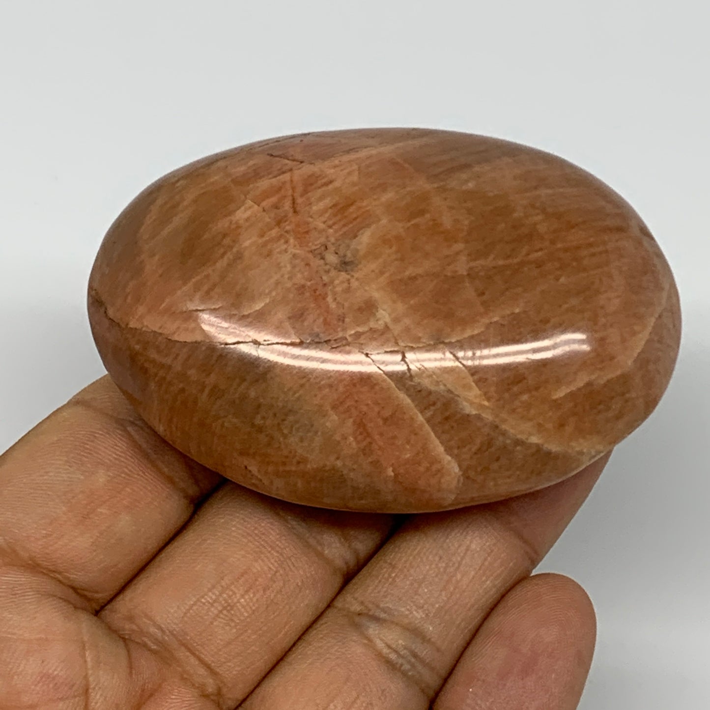104.8g,2.7"x1.9"x1", Peach Moonstone Palm-Stone Polished Reiki Crystal, B15516