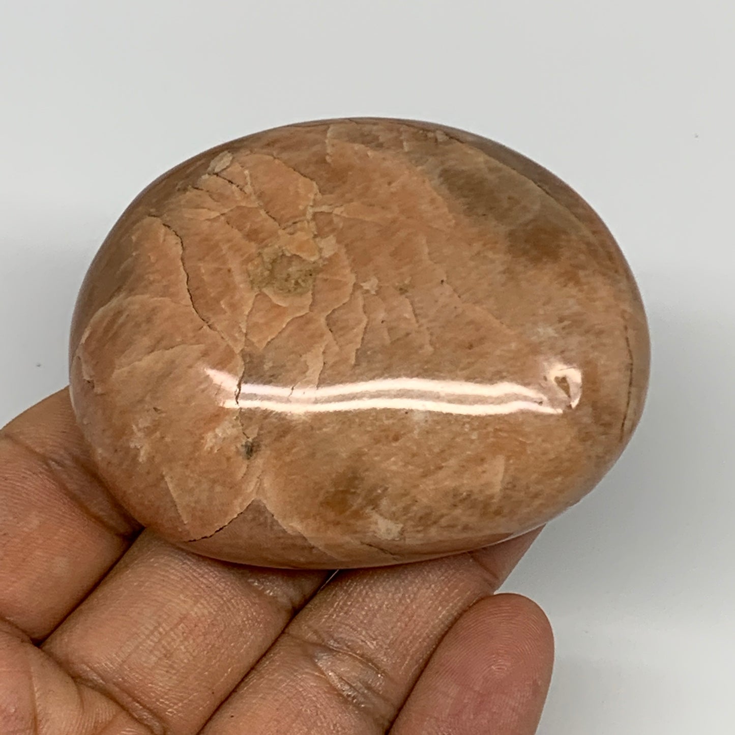108.4g,2.5"x2"x0.9", Peach Moonstone Palm-Stone Polished Reiki Crystal, B15530