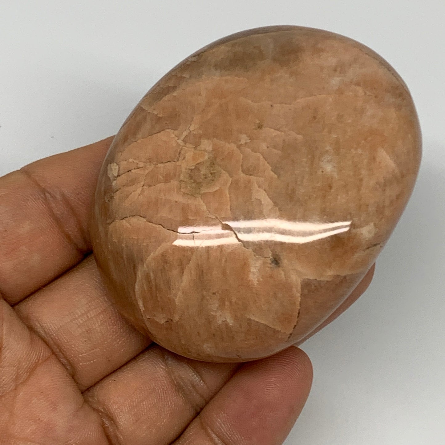 108.4g,2.5"x2"x0.9", Peach Moonstone Palm-Stone Polished Reiki Crystal, B15530
