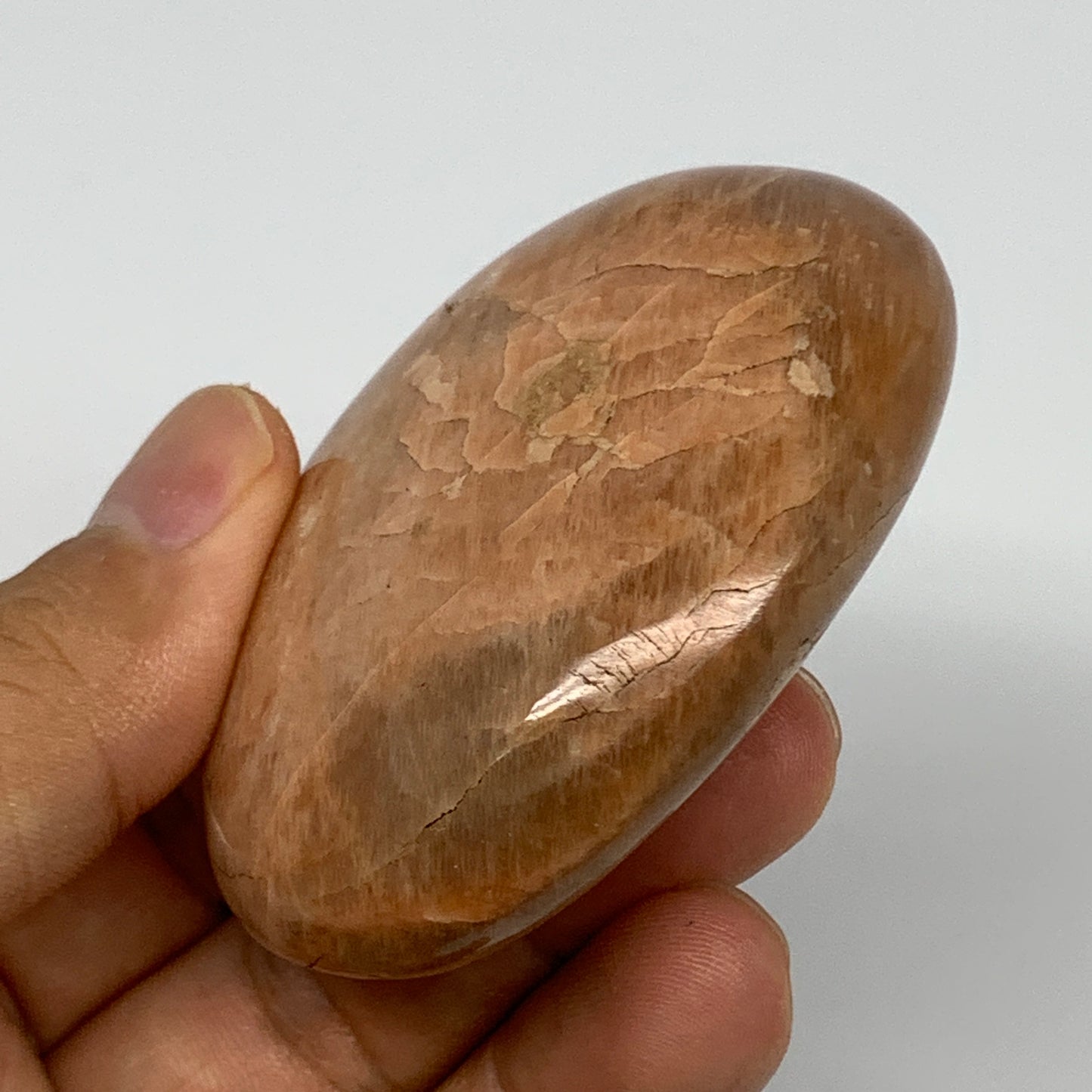 108.4g,2.5"x2"x0.9", Peach Moonstone Palm-Stone Polished Reiki Crystal, B15530