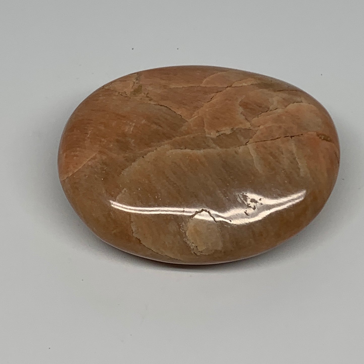 108.4g,2.5"x2"x0.9", Peach Moonstone Palm-Stone Polished Reiki Crystal, B15530