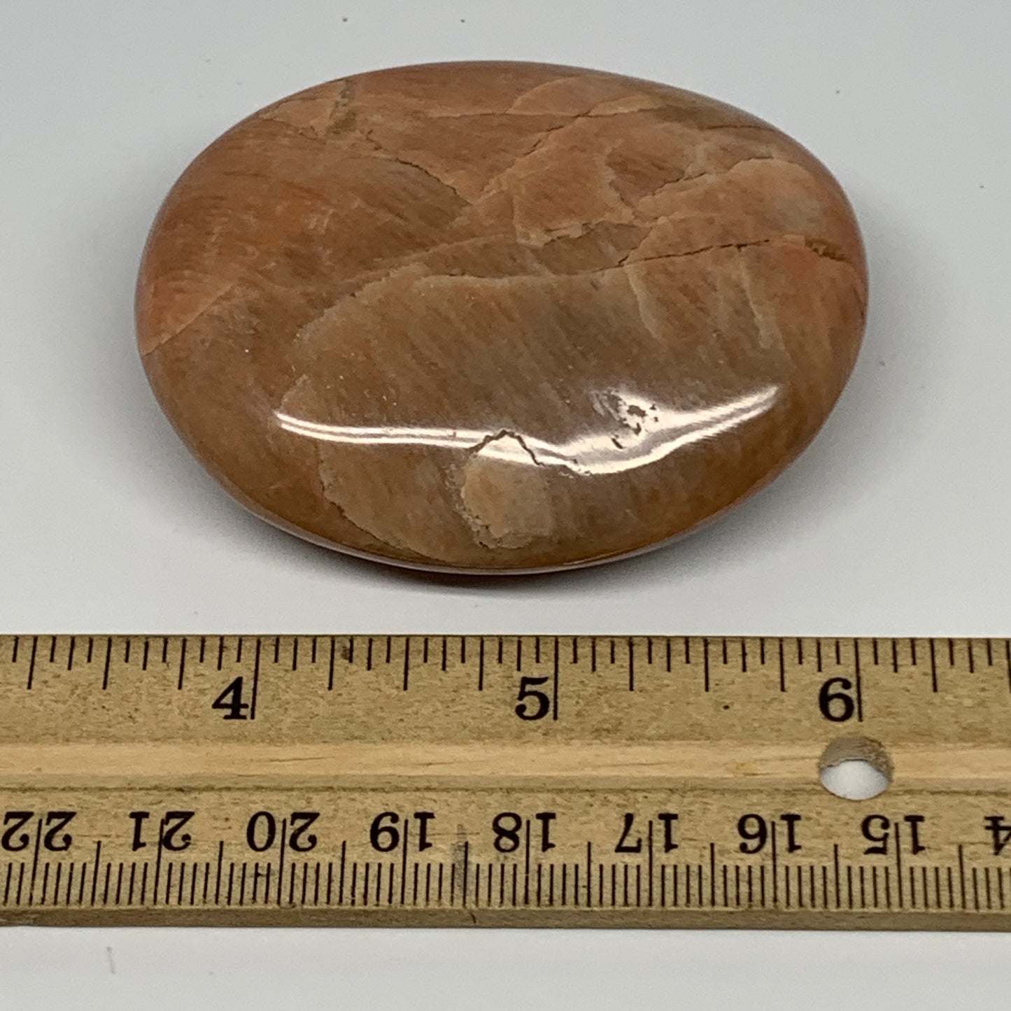 108.4g,2.5"x2"x0.9", Peach Moonstone Palm-Stone Polished Reiki Crystal, B15530