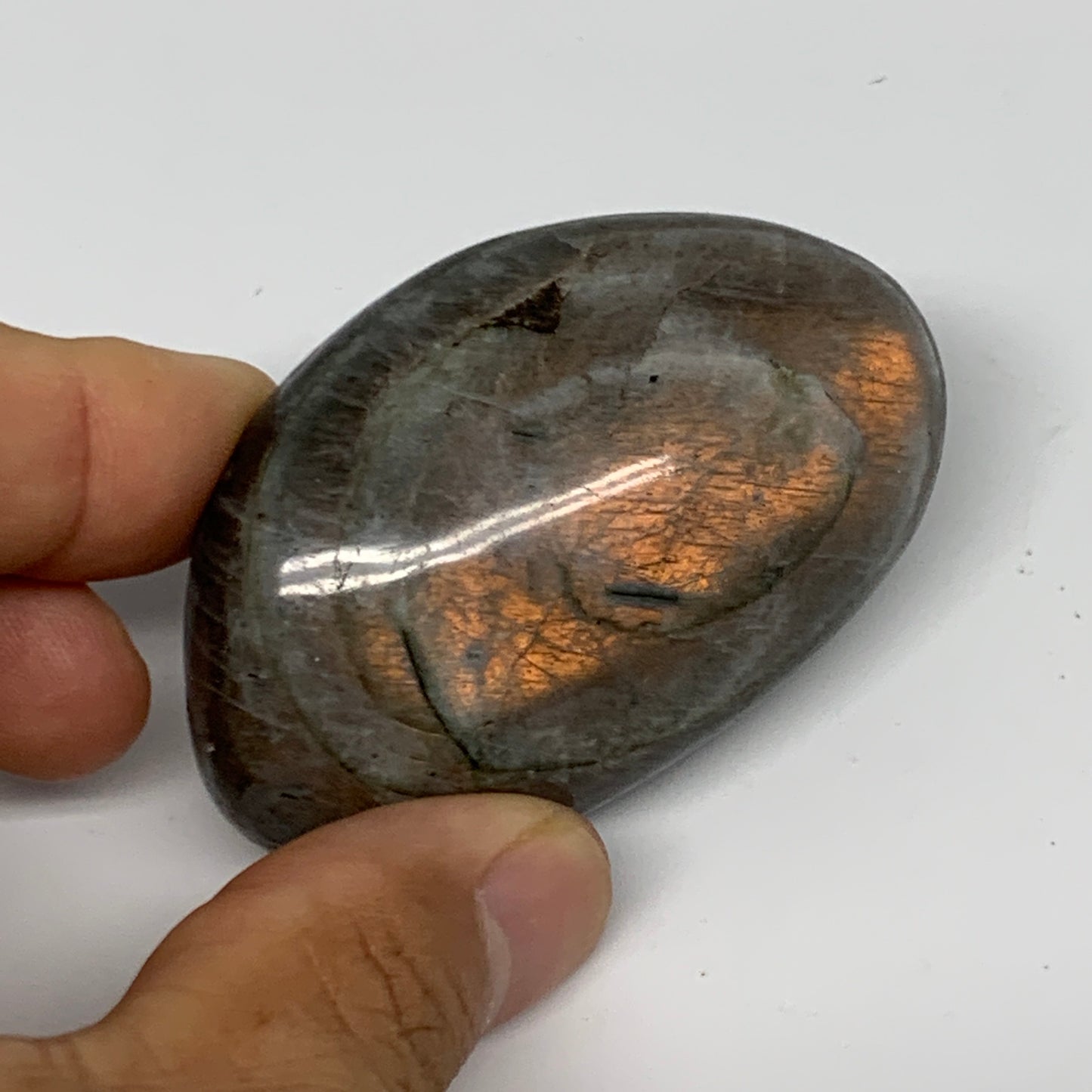81g,2.4"x1.5"x1", Labradorite Palm-stone Tumbled Reiki @Madagascar,B16327