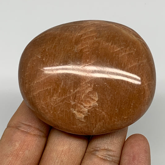 129.1g,2.4"x2.1"x1.1", Peach Moonstone Palm-Stone Polished Reiki Crystal, B15544