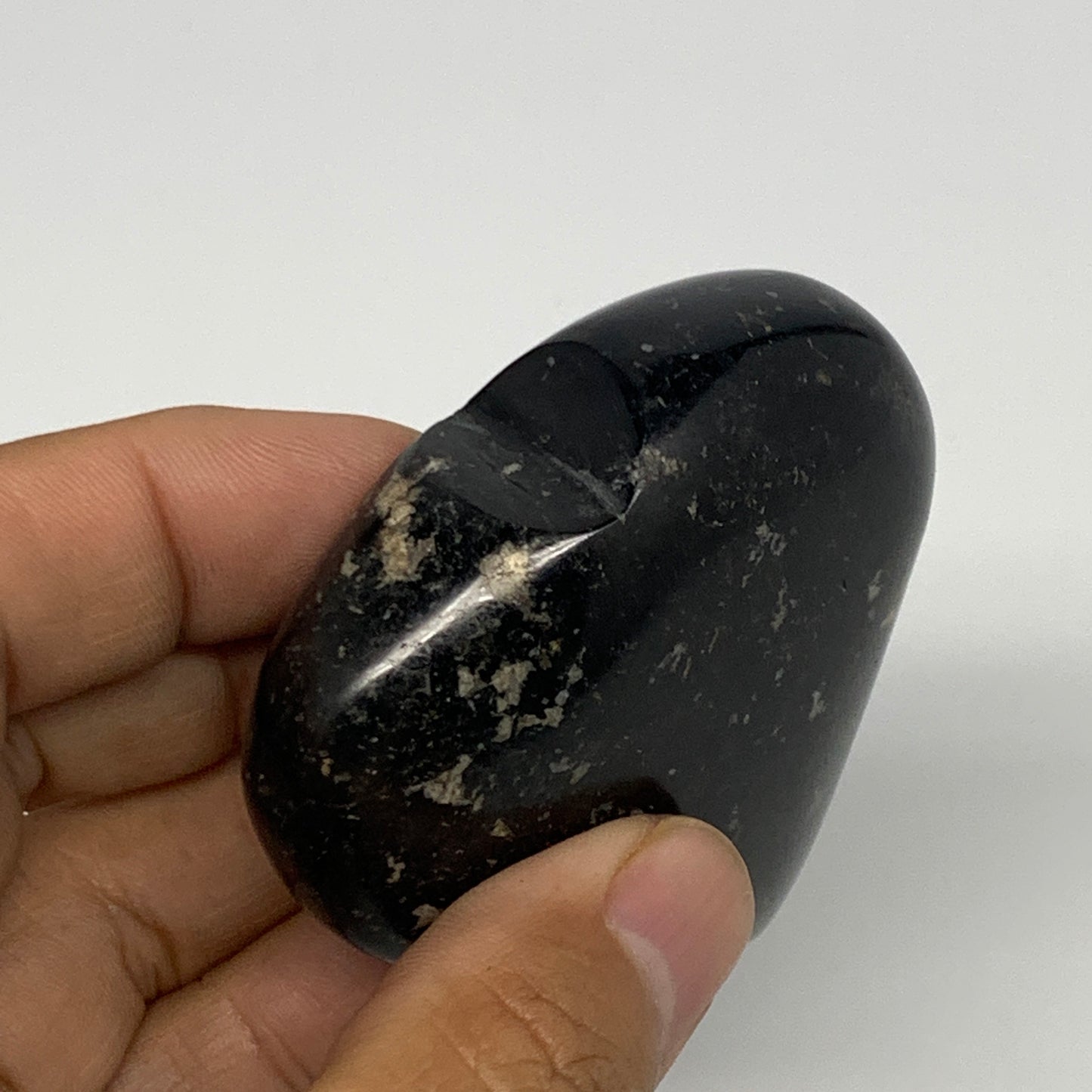 126.7g, 2.2"x2.3"x0.9", Black Tourmaline Heart Polished Crystal Home Decor, B218