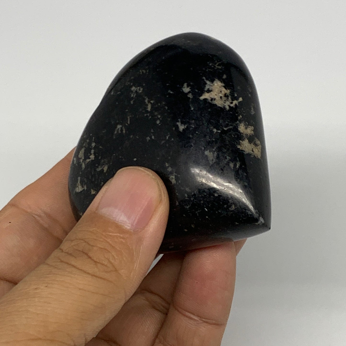 126.7g, 2.2"x2.3"x0.9", Black Tourmaline Heart Polished Crystal Home Decor, B218
