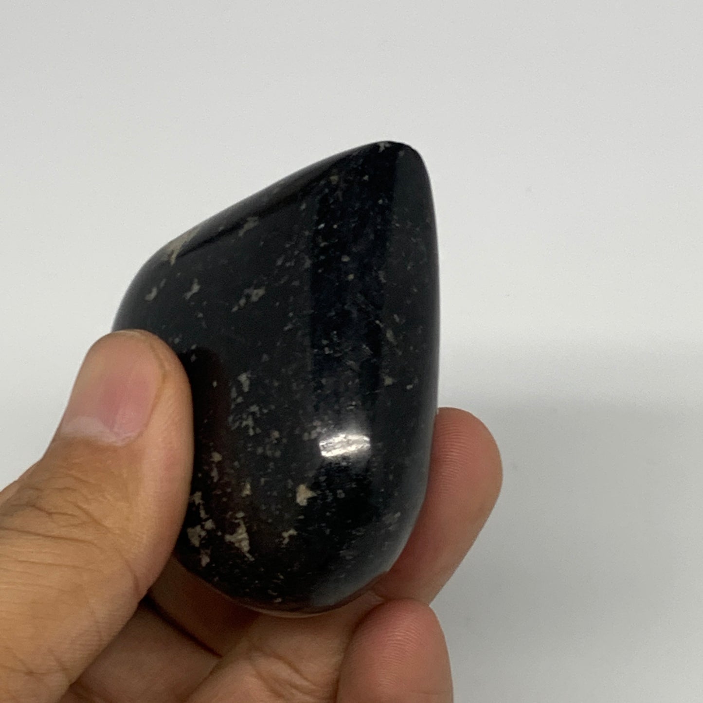 126.7g, 2.2"x2.3"x0.9", Black Tourmaline Heart Polished Crystal Home Decor, B218