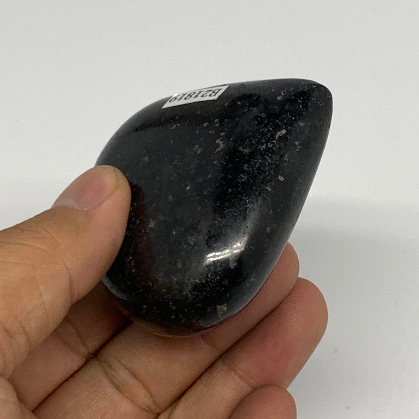 130.5g, 2.3"x2.4"x0.9", Black Tourmaline Heart Polished Crystal Home Decor, B218
