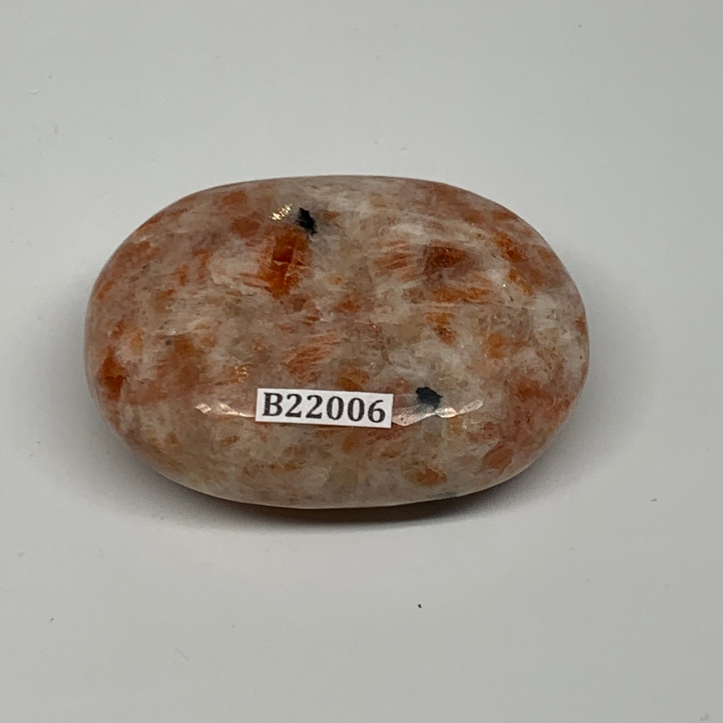101.1g, 2.4"x1.7"x0.9", Natural Sunstone Palm-Stone Polished from India, B22006