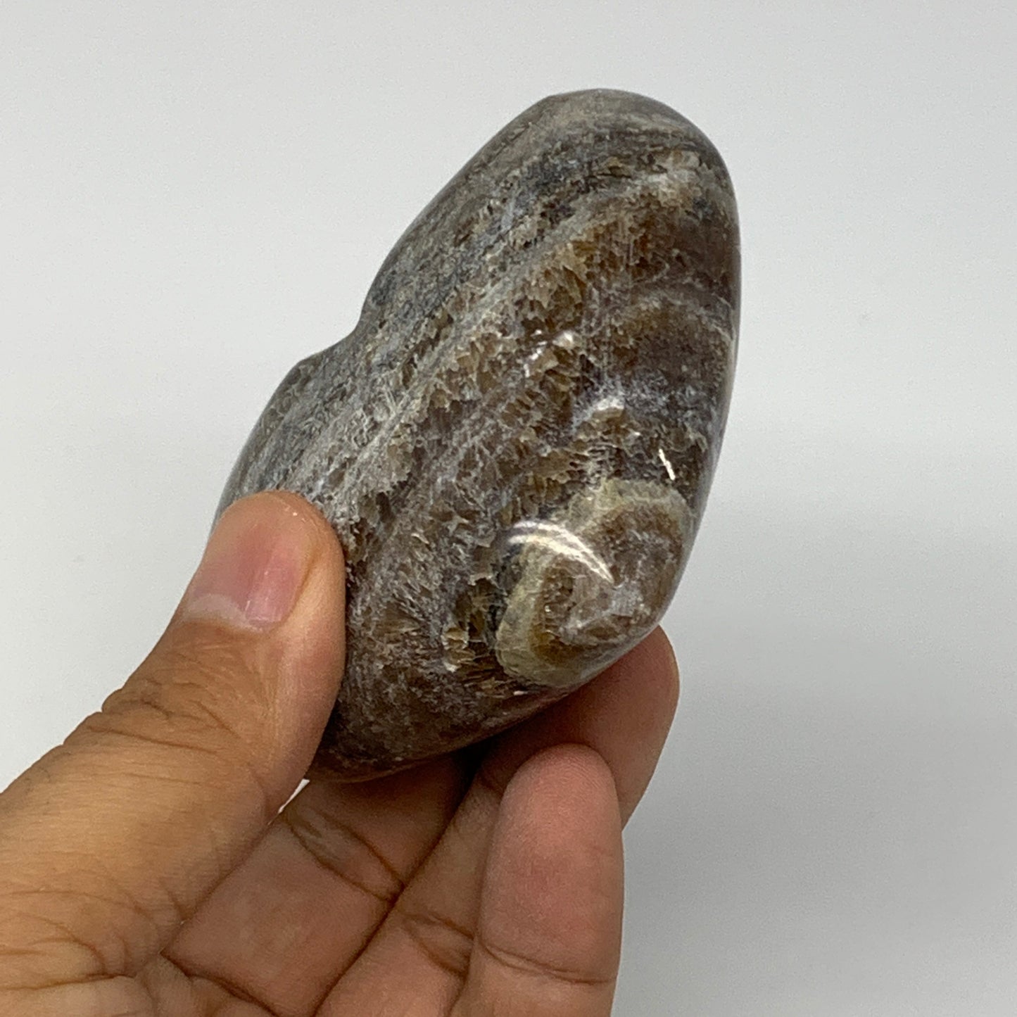 179.6g,2.6"x3.1"x1.2" Natural Chocolate Gray Onyx Heart Polished @Morocco,B18771