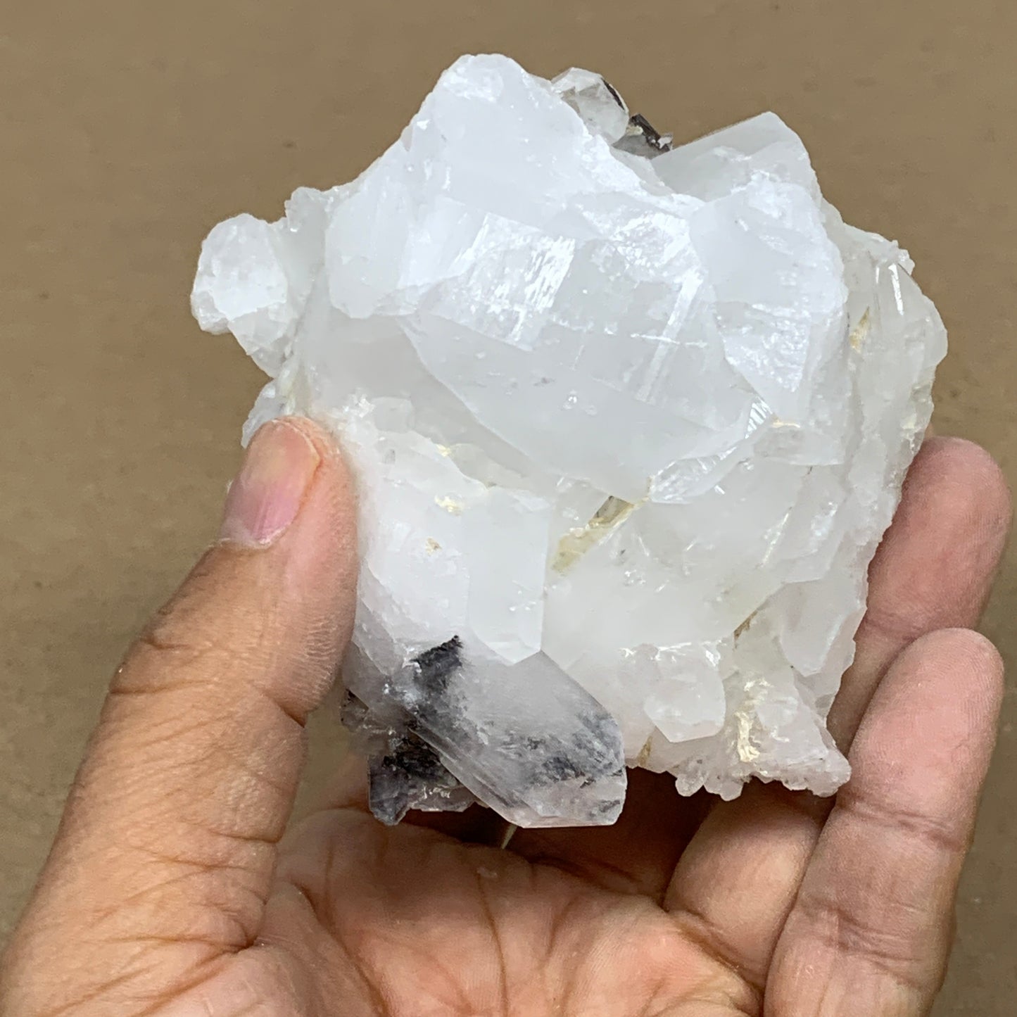 312.2g, 3.2"x2.9"x2.2", Natural Quartz Crystal Mineral,Specimen Terminated, B249
