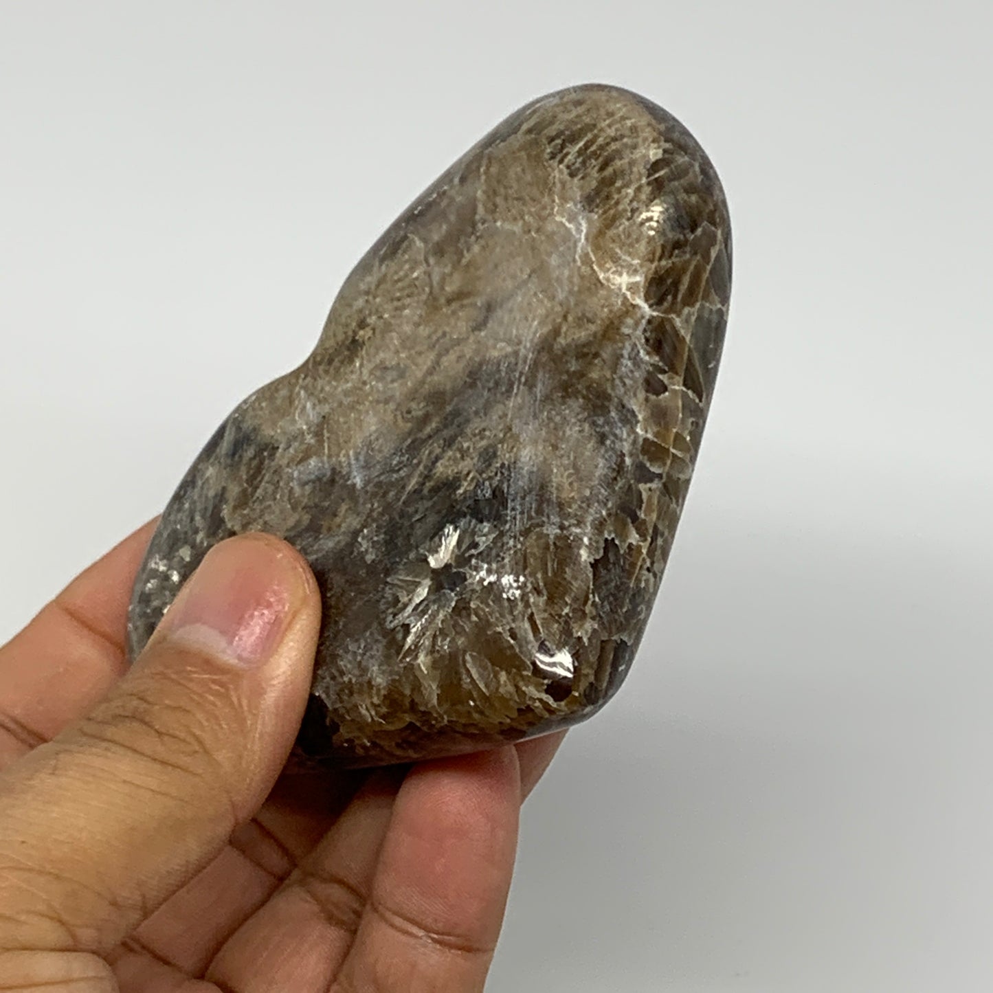 191.3g,3"x3.6"x0.9" Natural Chocolate Gray Onyx Heart Polished @Morocco,B18778