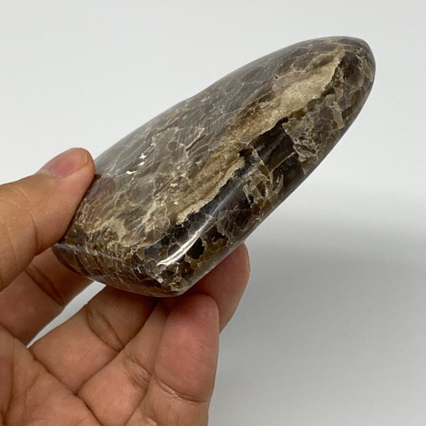 191.3g,3"x3.6"x0.9" Natural Chocolate Gray Onyx Heart Polished @Morocco,B18778