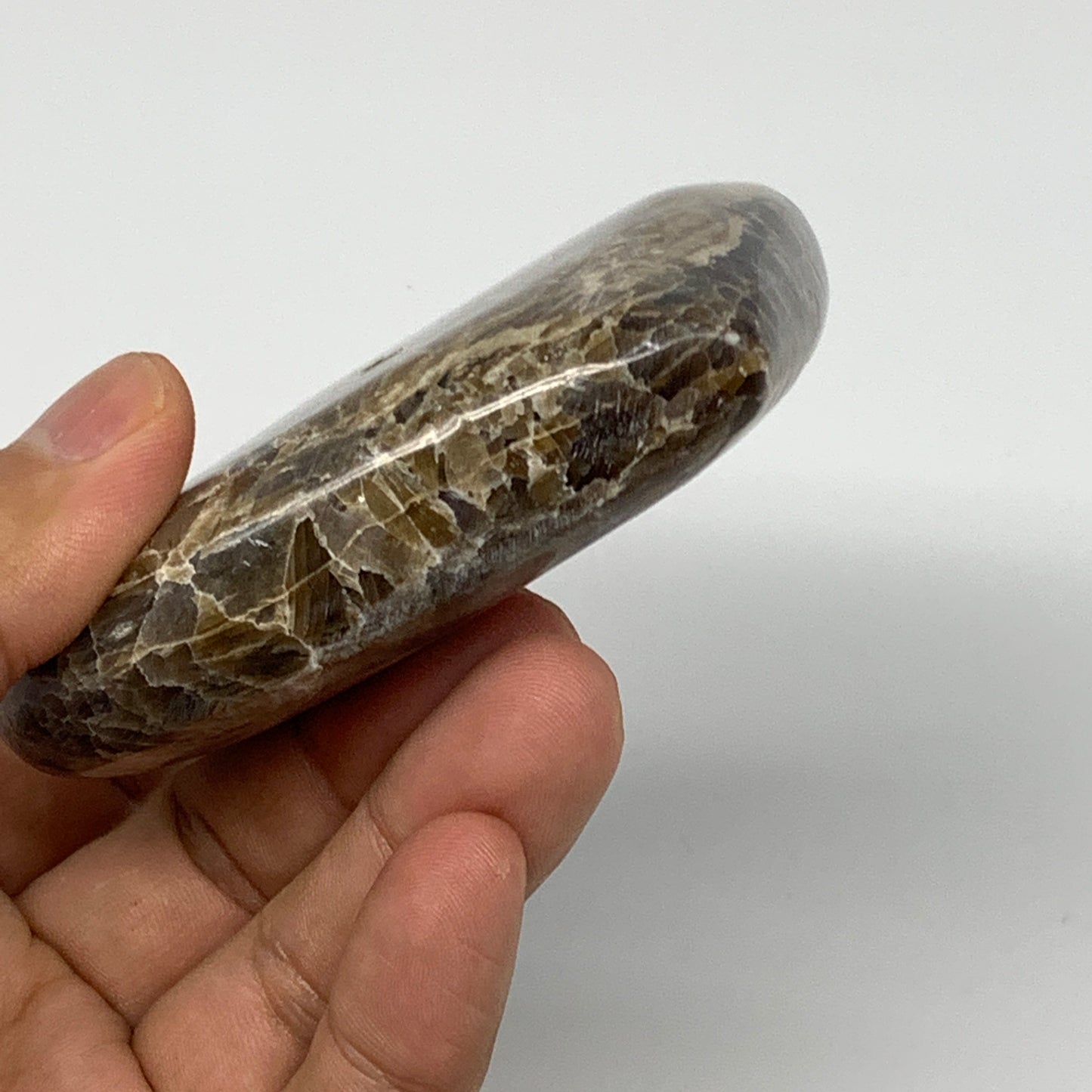 191.3g,3"x3.6"x0.9" Natural Chocolate Gray Onyx Heart Polished @Morocco,B18778