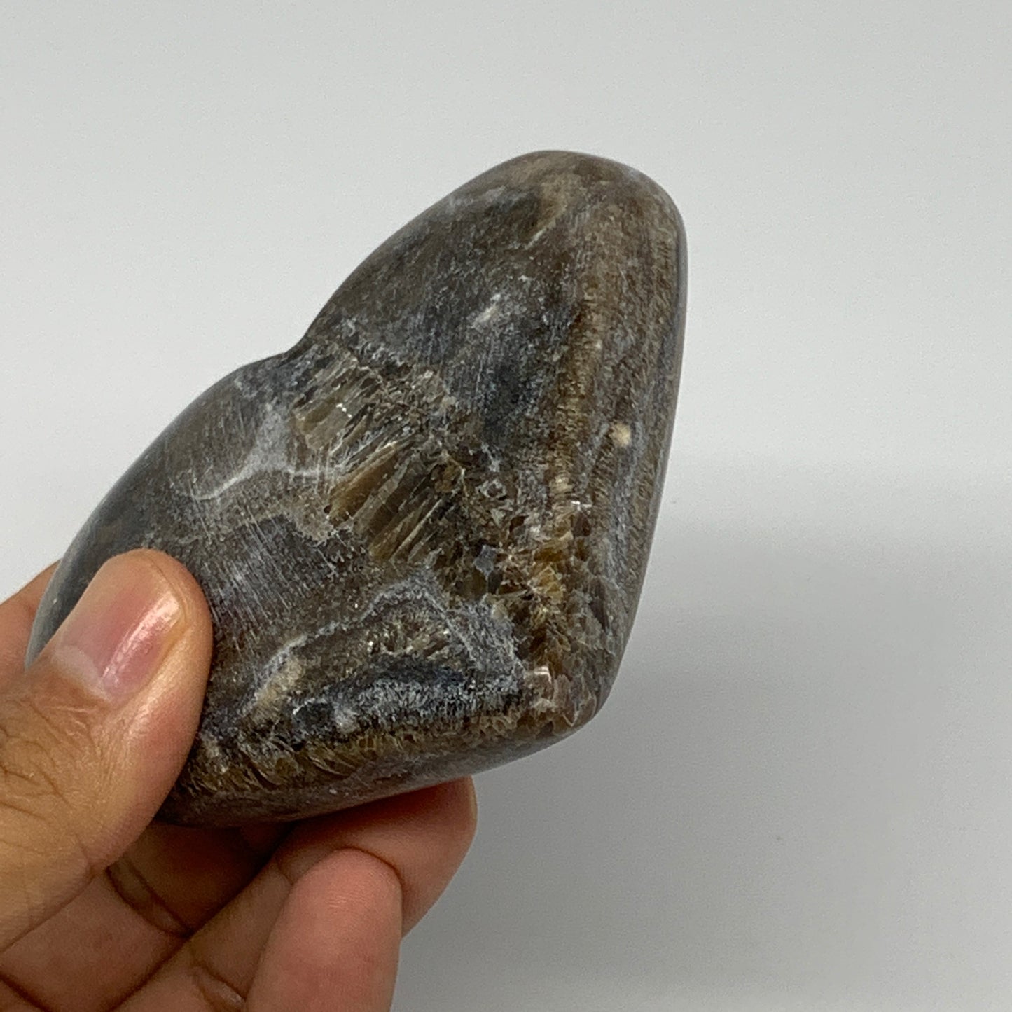 212.4g,3.2"x3.5"x1" Natural Chocolate Gray Onyx Heart Polished @Morocco,B18790