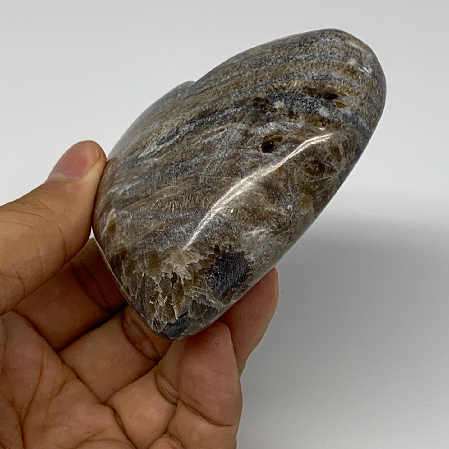 205.4g,2.9"x3.1"x1.3" Natural Chocolate Gray Onyx Heart Polished @Morocco,B18797