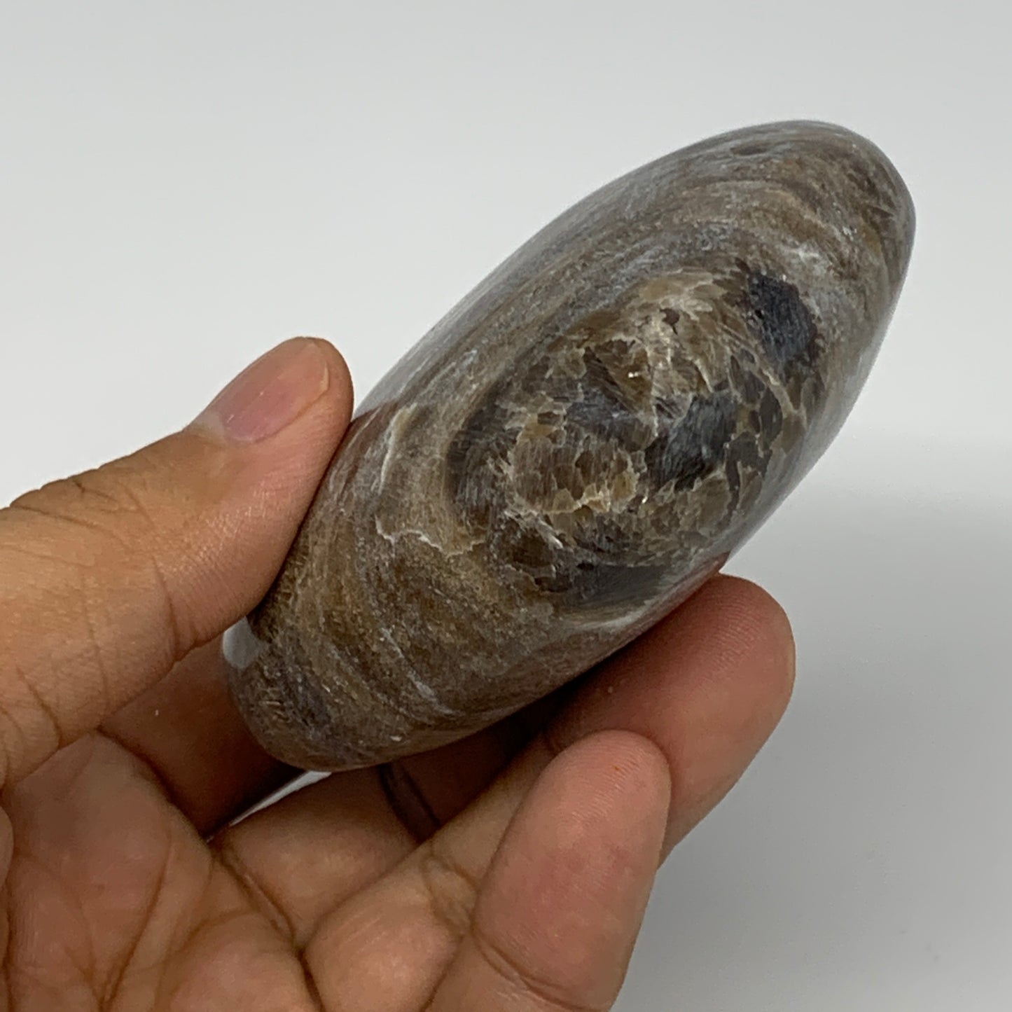 205.4g,2.9"x3.1"x1.3" Natural Chocolate Gray Onyx Heart Polished @Morocco,B18797