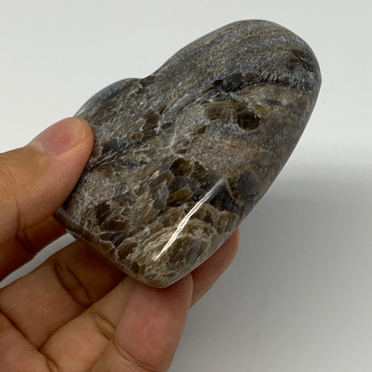 140g,2.7"x2.9"x0.9" Natural Chocolate Gray Onyx Heart Polished @Morocco,B18803