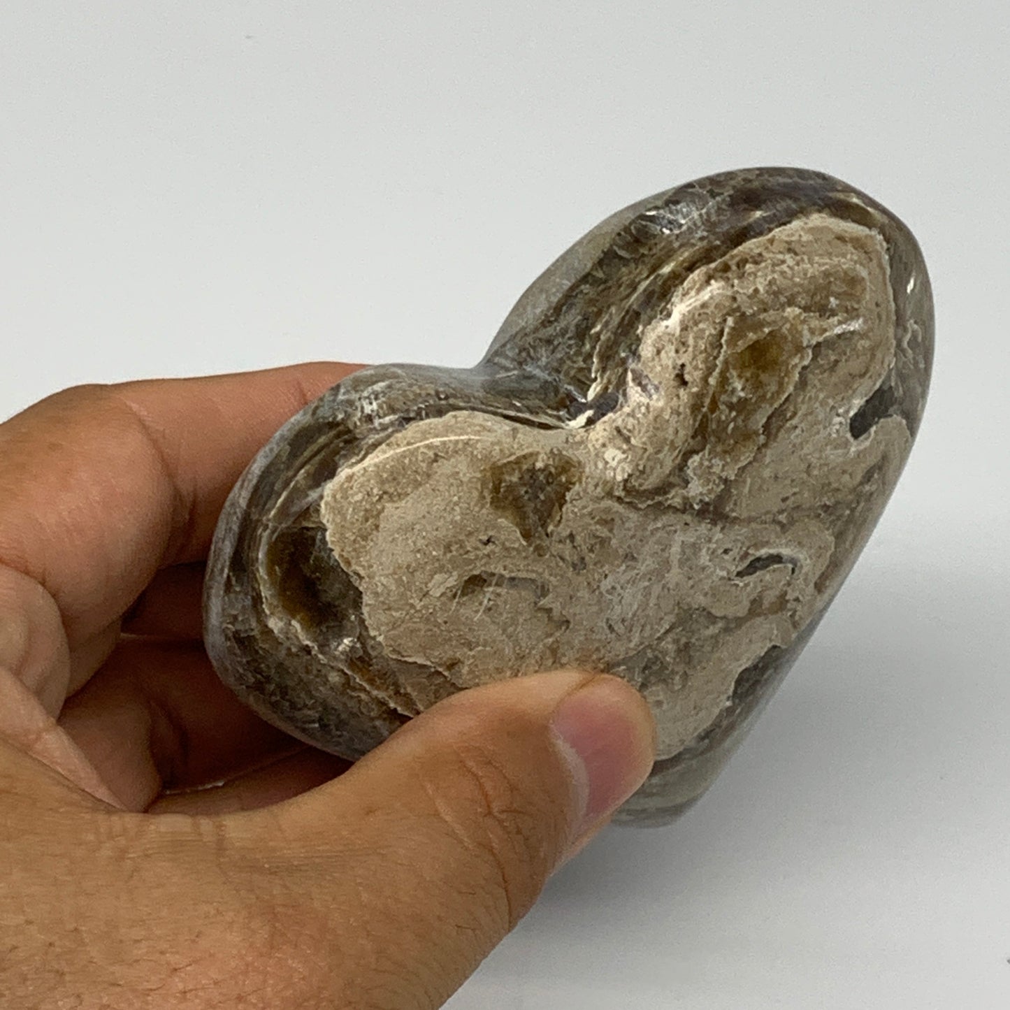 183.8g,2.7"x3.3"x1" Natural Chocolate Gray Onyx Heart Polished @Morocco,B18806