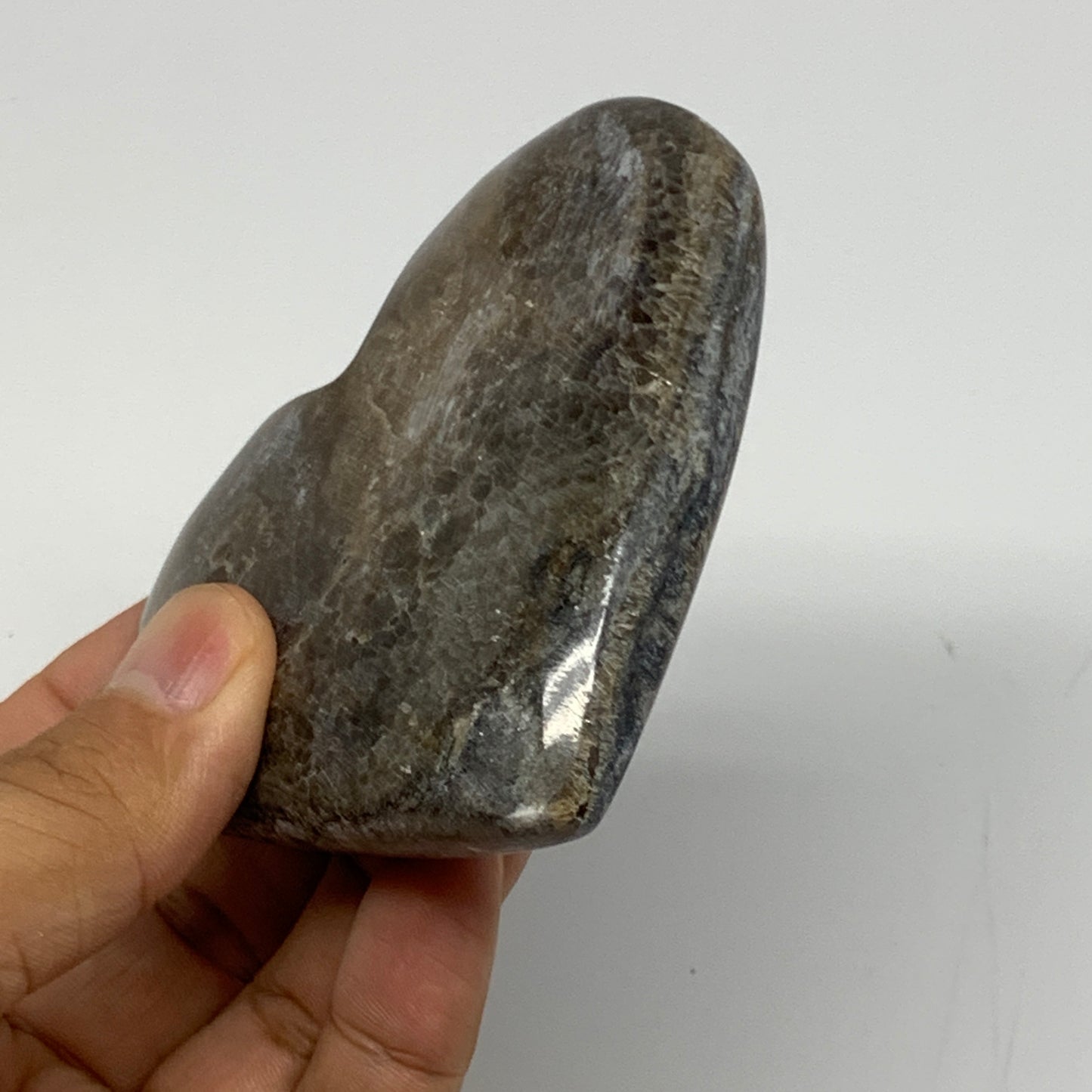 169.3g,3"x3.4"x0.8" Natural Chocolate Gray Onyx Heart Polished @Morocco,B18812