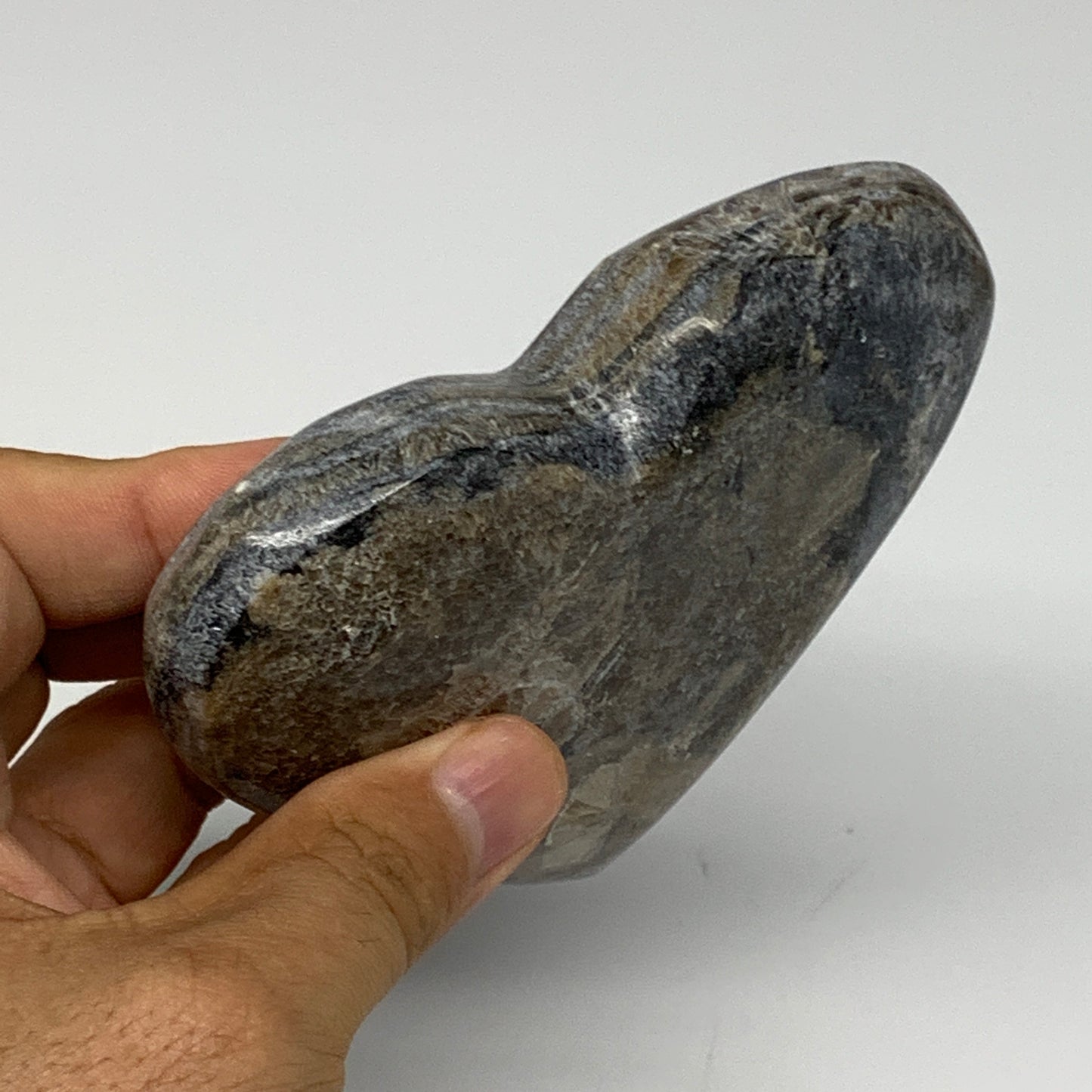 277.6g,3.7"x4.1"x0.9" Natural Chocolate Gray Onyx Heart Polished @Morocco,B18814