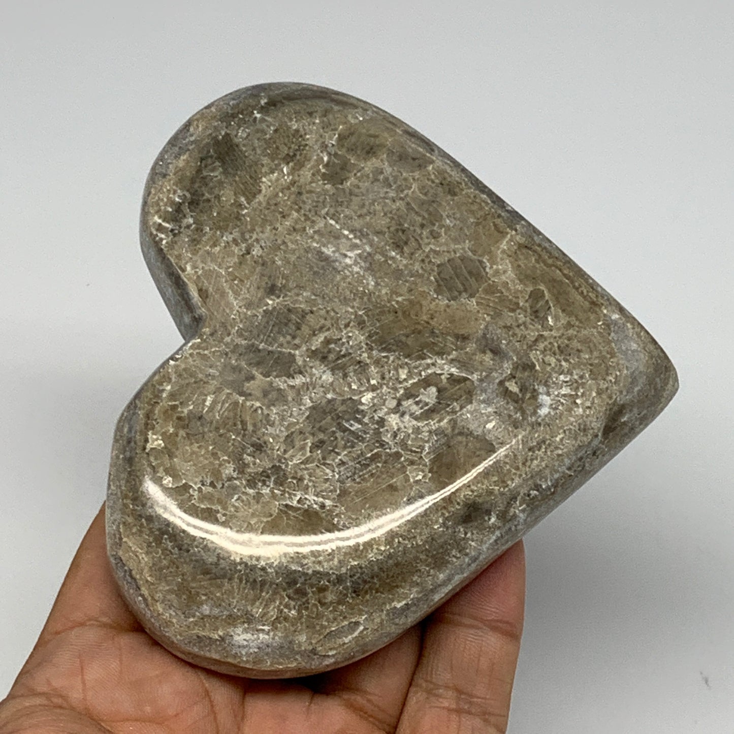 243.3g,3.5"x3.9"x0.9" Natural Chocolate Gray Onyx Heart Polished @Morocco,B18816