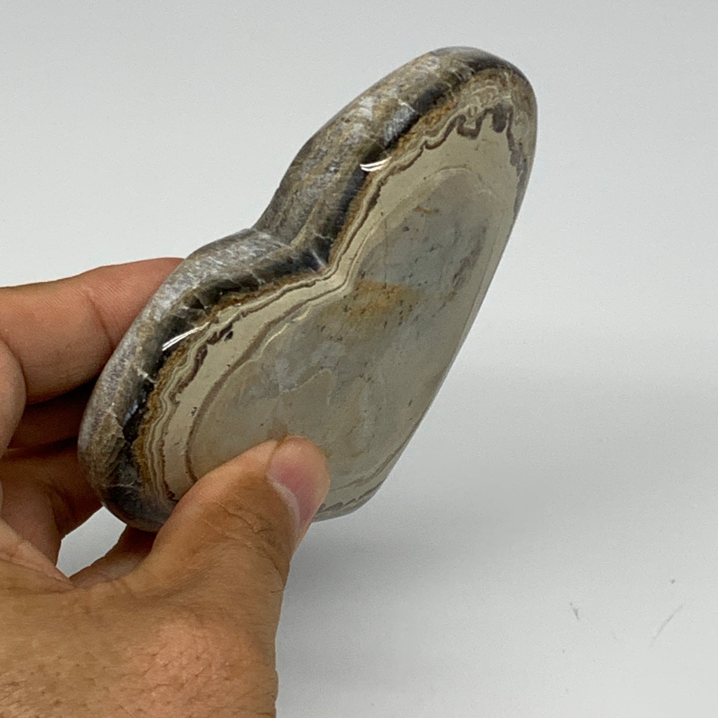 243.3g,3.5"x3.9"x0.9" Natural Chocolate Gray Onyx Heart Polished @Morocco,B18816