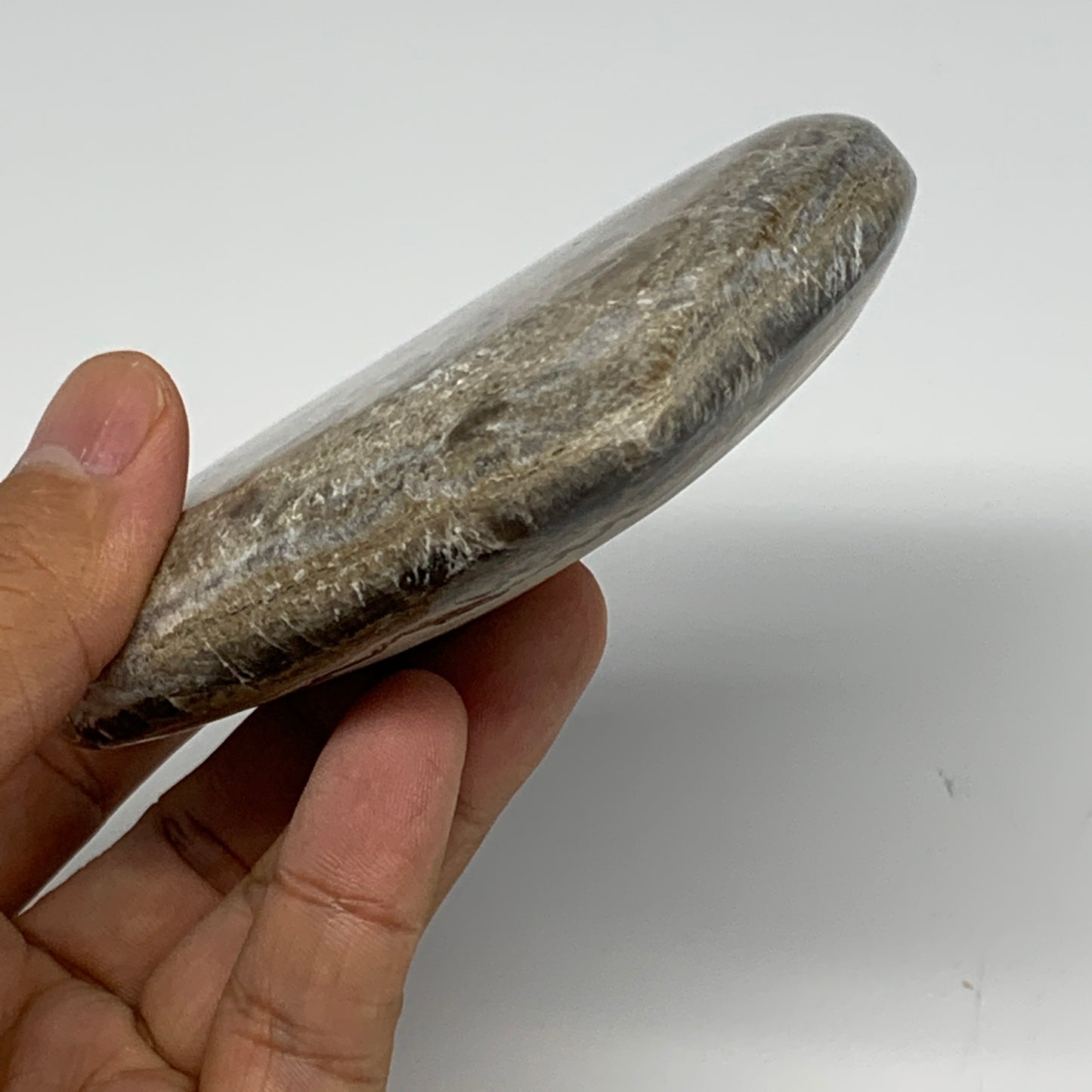 243.3g,3.5"x3.9"x0.9" Natural Chocolate Gray Onyx Heart Polished @Morocco,B18816